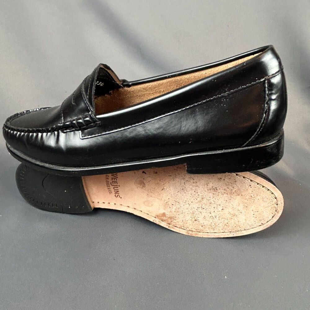 Bass Weejuns Black Leather Classic Slip On Penny Loafers Size 9.5 Leather Sole - Picture 2 of 16